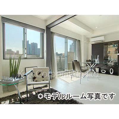 居室・リビング　同タイプ4階のお部屋を撮影。仕様が異なることがあります。