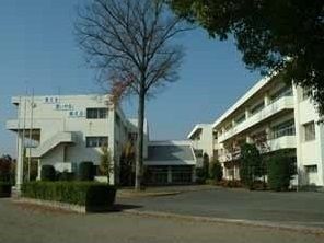 中学校　大泉町立西中学校（中学校）まで850m