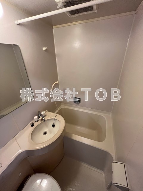 バス・シャワールーム　※同物件別号室参考写真※