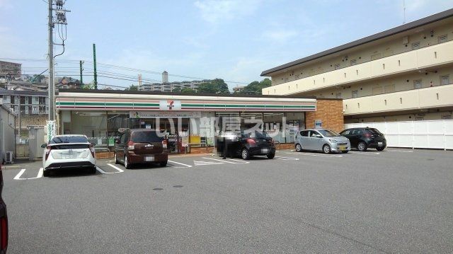 コンビニ　セブンイレブン 広島草津南3丁目店（コンビニ）まで705m