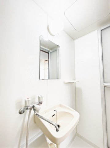 洗面設備　同仕様