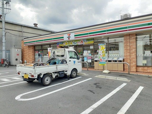 コンビニ　セブンイレブン大井4丁目店様（コンビニ）まで499m