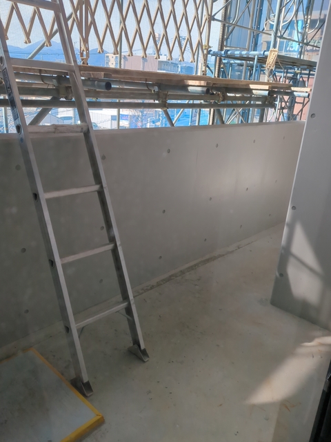 バルコニー　※建築中。３０２号室モデルルームの写真です。