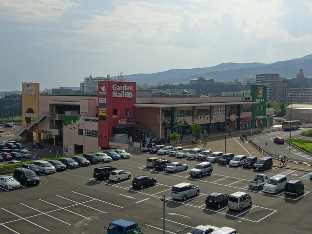 ショッピングセンター　ガーデンモール彩都（ショッピングセンター）まで256m