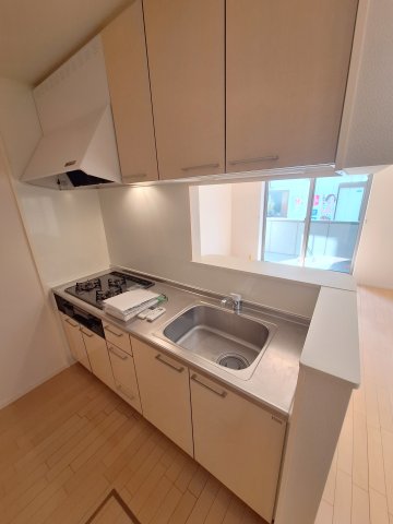 キッチン　★グリル付きガス３口システムキッチン★