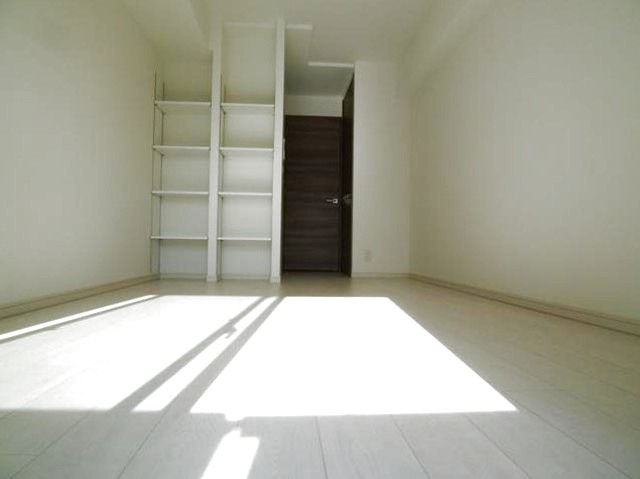 居室・リビング　室内はフローリングです