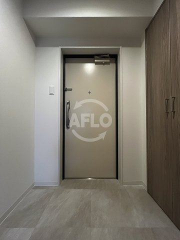 玄関　プレサンスNEO九条ディアシス　玄関