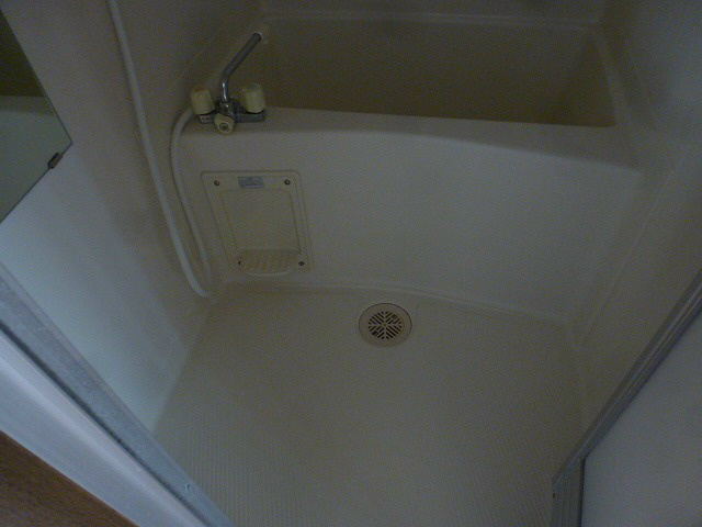 バス・シャワールーム　写真は別号室です