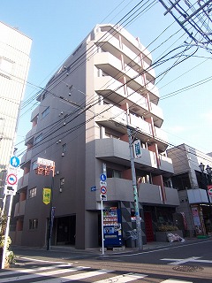 建物外観　落ち着いた雰囲気の外観です