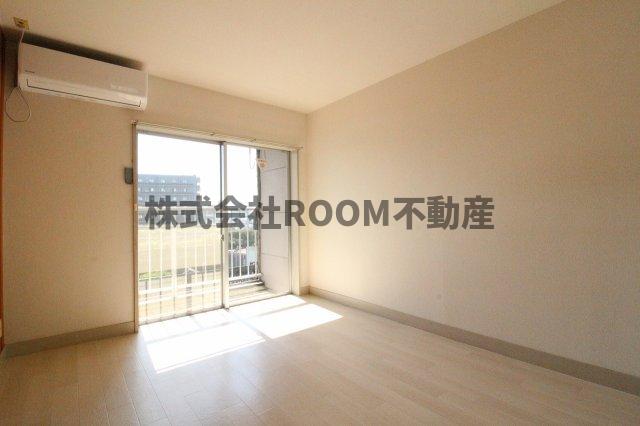 居室・リビング　ゆったりした洋室です