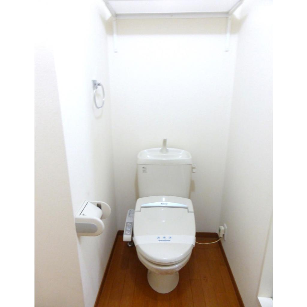 トイレ　温水洗浄便座です♪