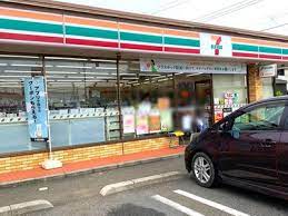 コンビニ　セブンイレブン流山東初石３丁目店（コンビニ）まで32m