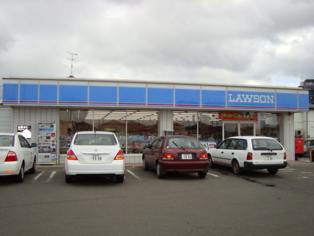 その他　コンビニ（その他）まで500m