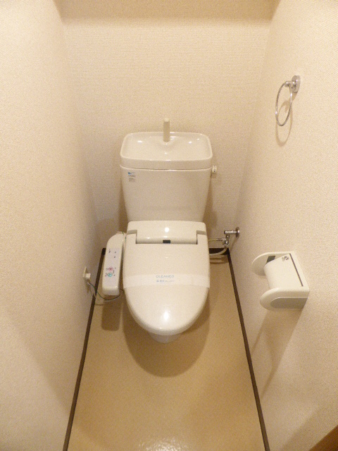 トイレ　※別部屋の参考写真です。