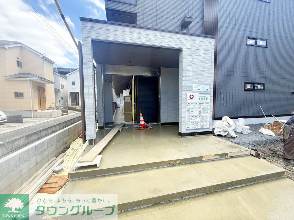 エントランス　駐車場