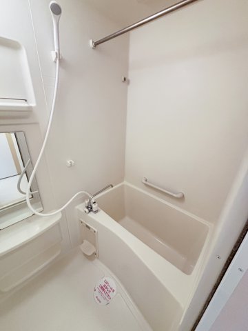 バス・シャワールーム　イメージ写真205号室（反転あり）