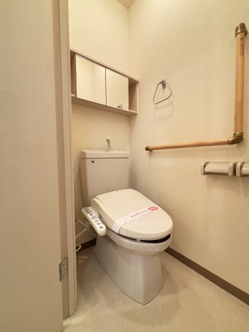 トイレ　イメージ写真205号室（反転あり）