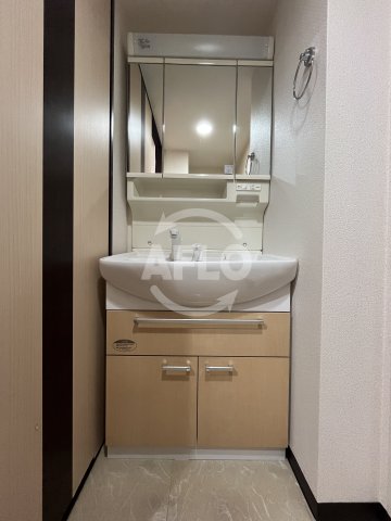 洗面設備　アーバンフラッツ西中島　洗面台