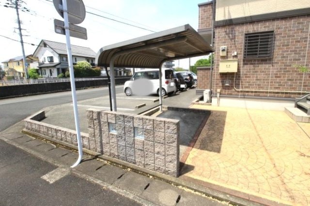 その他共有部分　屋根付駐輪場♪