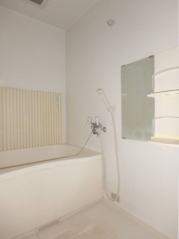 バス・シャワールーム　図面と現状に相違がある場合には現状を優先