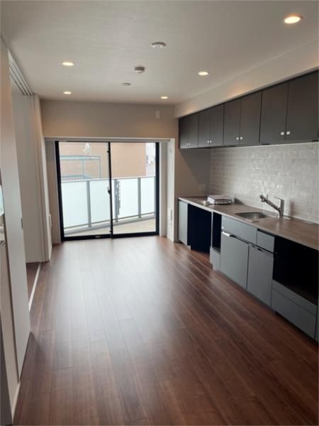 居室・リビング　こちらのリビングで趣味の時間をお楽しみください