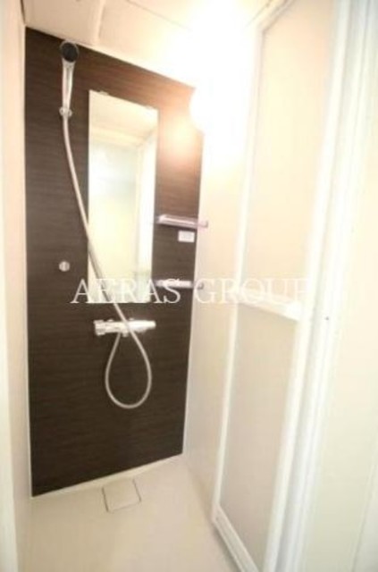 バス・シャワールーム　シャワー室