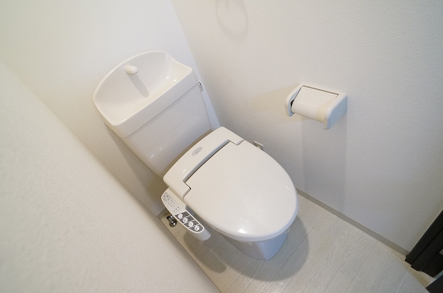 トイレ　別号室イメージ