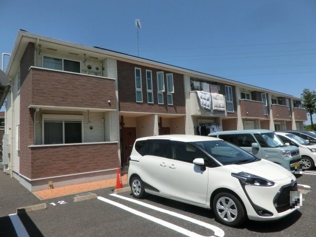 建物外観　2年後の更新料が不要で費用削減できます