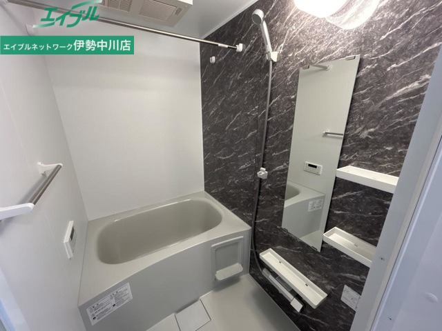 バス・シャワールーム　同型参考写真