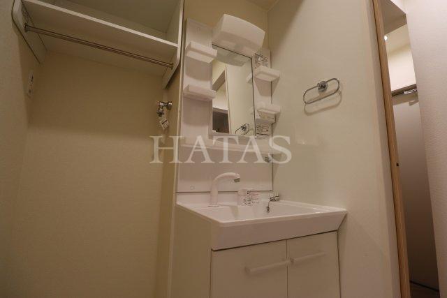 洗面設備　同物件別部屋です。