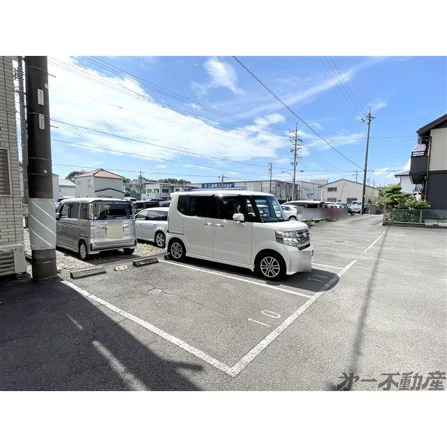駐車場　駐車場