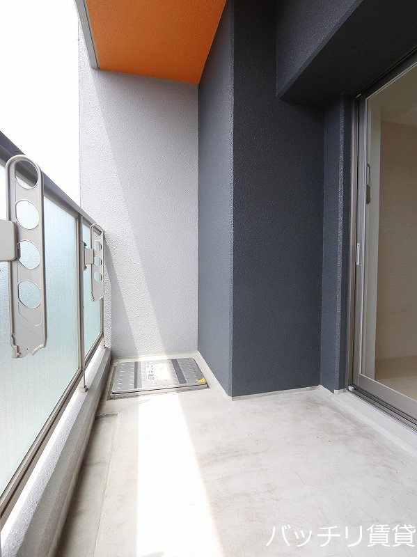 バルコニー　別号室写真の為現況を優先致します。