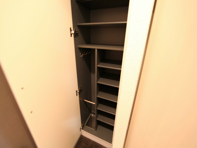 玄関　玄関　シューズボックス（収納充実してます）