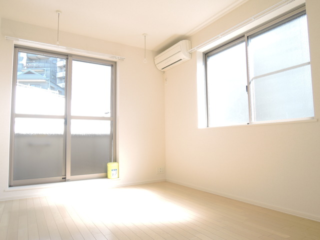 居室・リビング　★洋室・人気の角部屋★