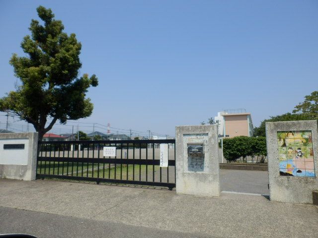 小学校　松が丘小学校（小学校）まで1201m