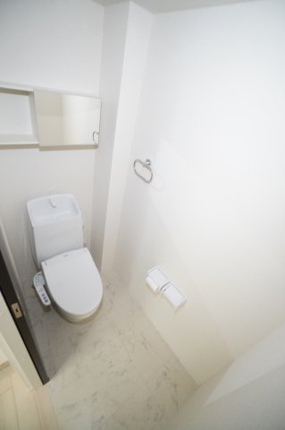 トイレ　※同物件・同タイプの写真です。