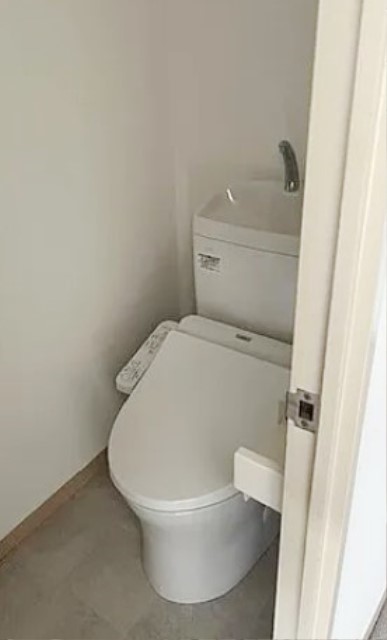 トイレ　別部屋同仕様タイプ