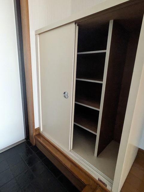 玄関　★シューズボックス付玄関★