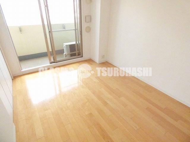 居室・リビング　開放感溢れる広々としたお部屋です♪