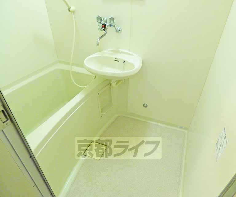 バス・シャワールーム　浴室です。