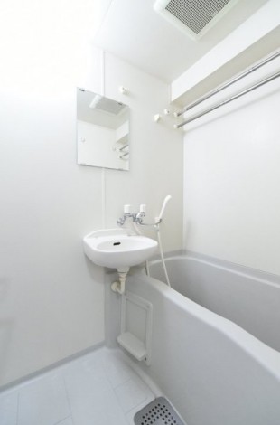 バス・シャワールーム　※類似間取り別部屋参考写真となります