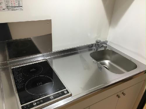 キッチン　手前　IH　奥　ラジエントヒーター