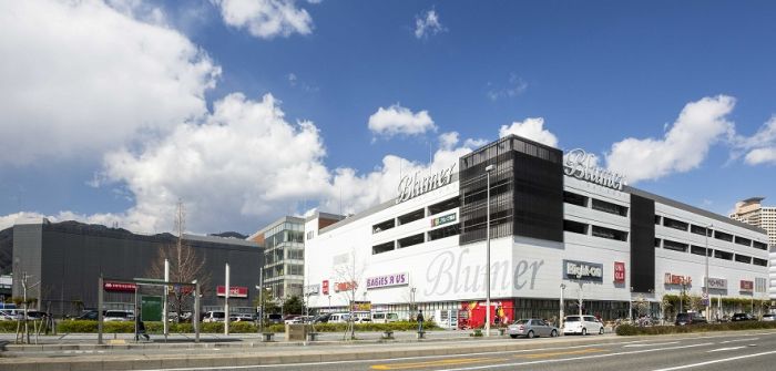 ショッピングセンター　ブルメールＨＡＴ神戸（ショッピングセンター）まで1770m