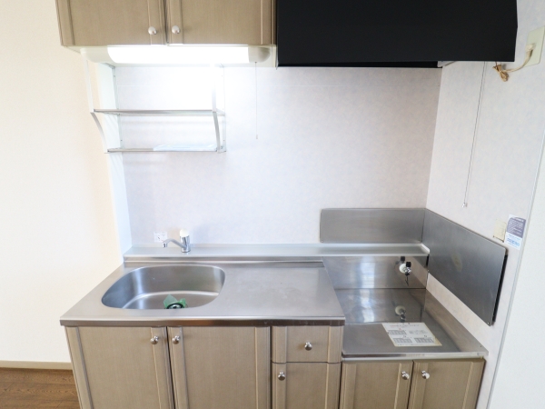 キッチン　※同物件別号室写真となります。