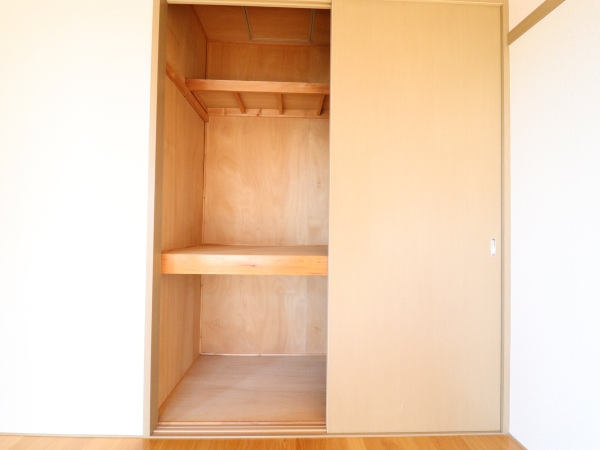 収納　※同物件別号室写真となります。