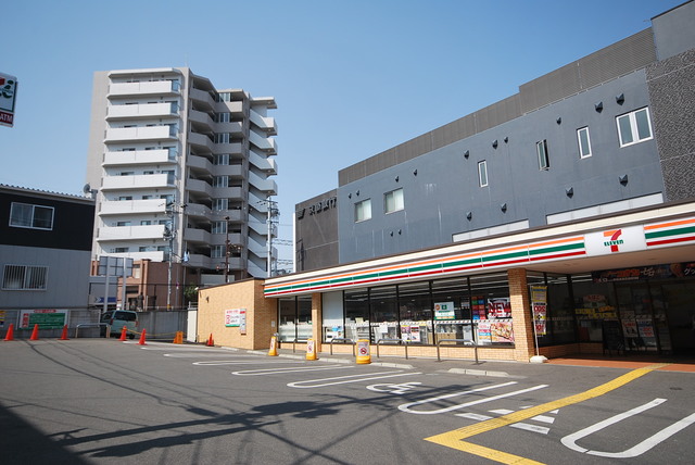 コンビニ　セブンイレブン枚方牧野阪2丁目店（コンビニ）まで492m