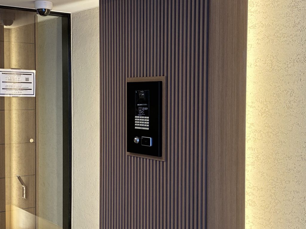 エントランス　エントランス