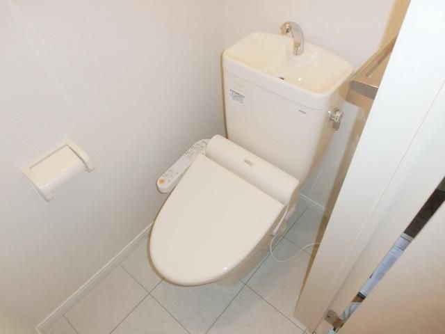 トイレ　★ウォシュレット付のトイレです★