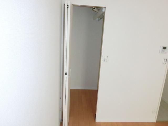 収納　★ウォークインクローゼットで収納に便利です★