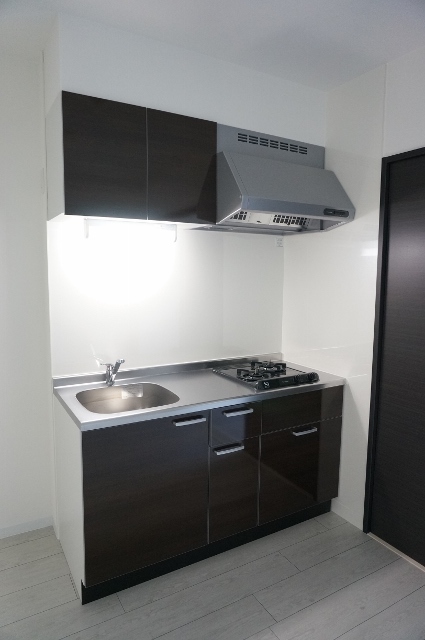 キッチン　２口ガスコンロ付いてますよ